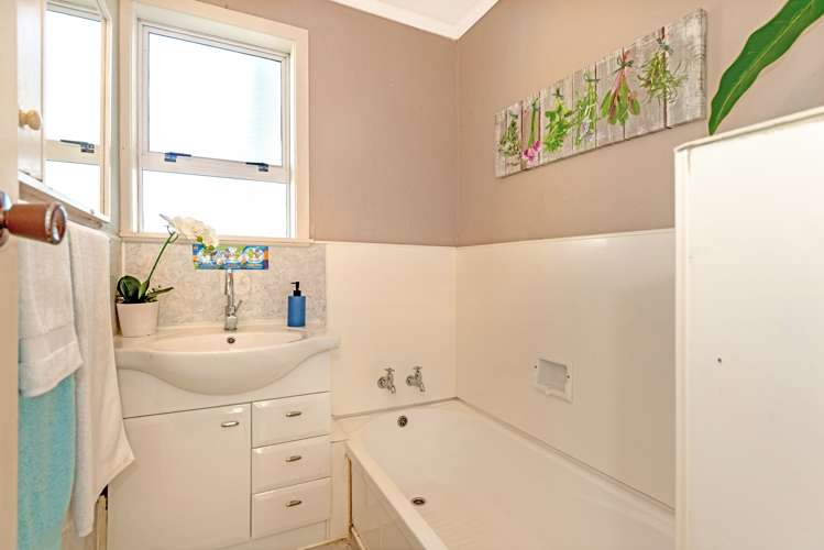 20 Kowhai Street Te Hapara_13