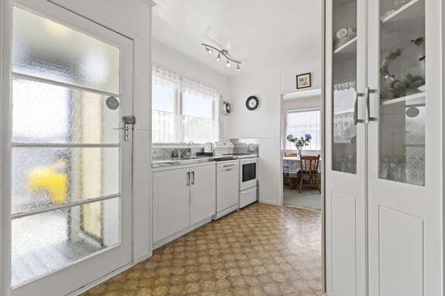 60 Wallace Road Mangere Bridge_1