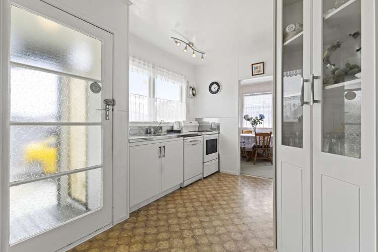 60 Wallace Road Mangere Bridge_1