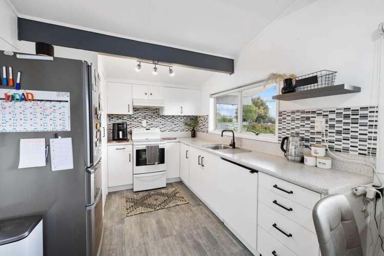 17 Rewarewa Street Owhata_4