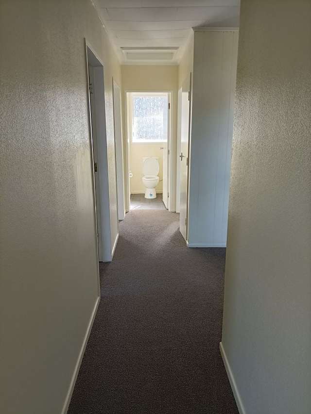 20 Kumeroa Grove Wainuiomata_4