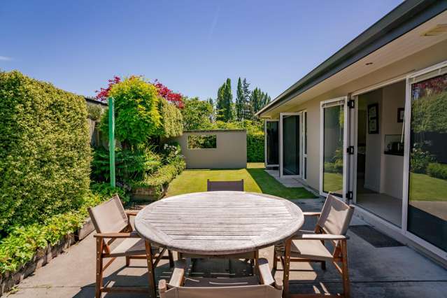 Private and relaxed living in a prime location