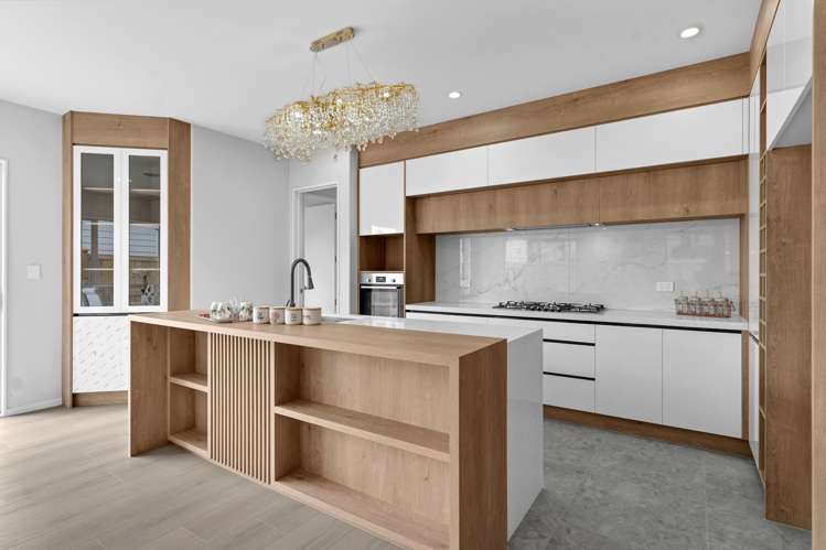 32 Castlebane Drive Flat Bush_11