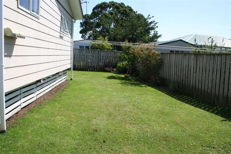 8a Norman Street Waitara_9