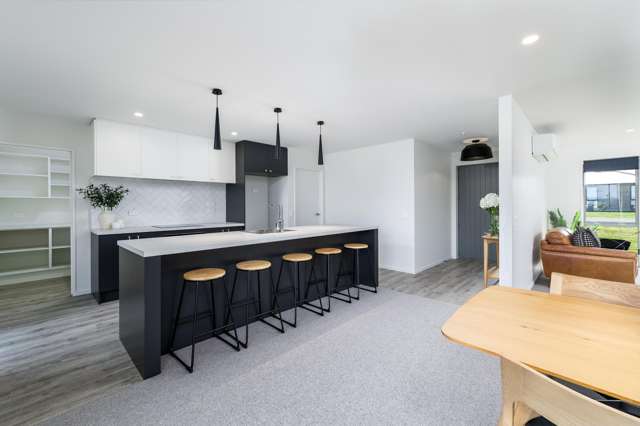 1 Strawberry Lane Waimate_1