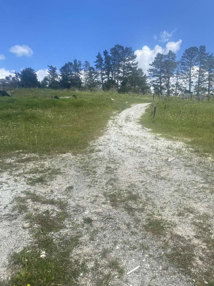 9 Petley Road Paparoa_5