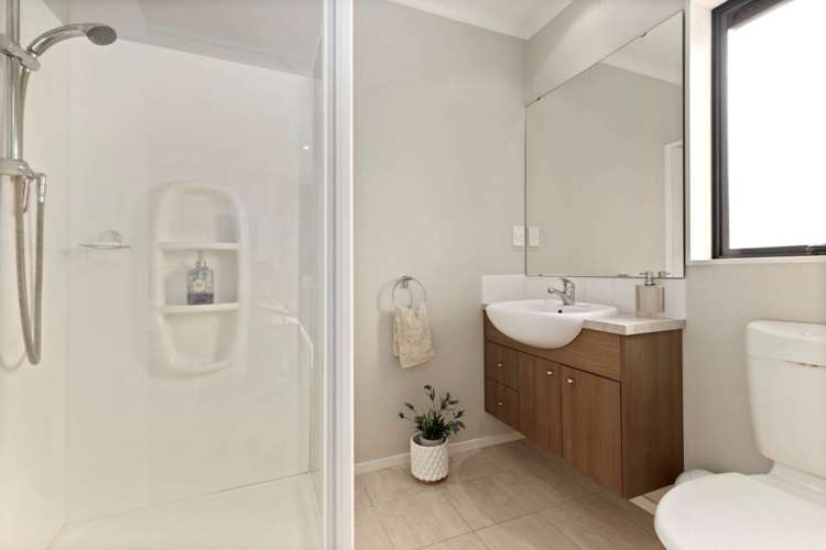 2 Bellshill Close Wattle Downs_17