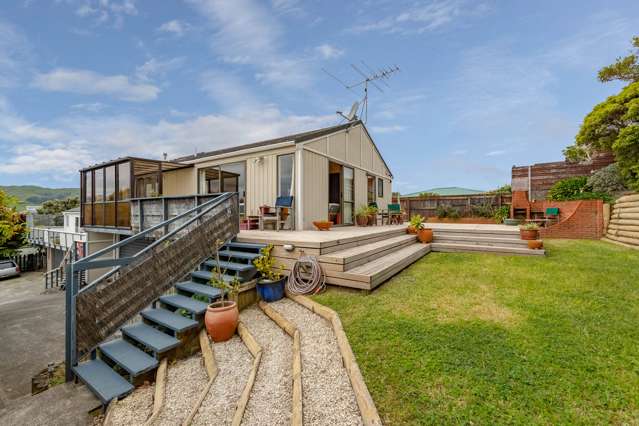 2/11 Mervyn Place Plimmerton_1