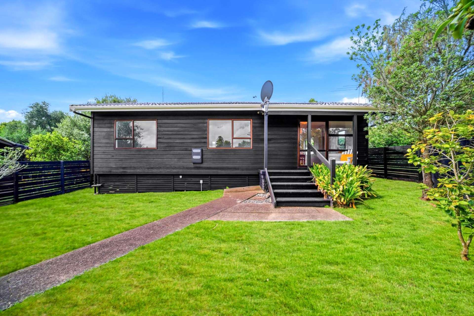 4/7 Vera Road Te Atatu South_0