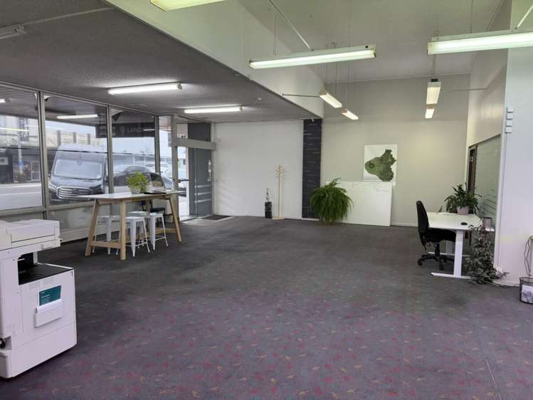 275 Broadway Stratford_2