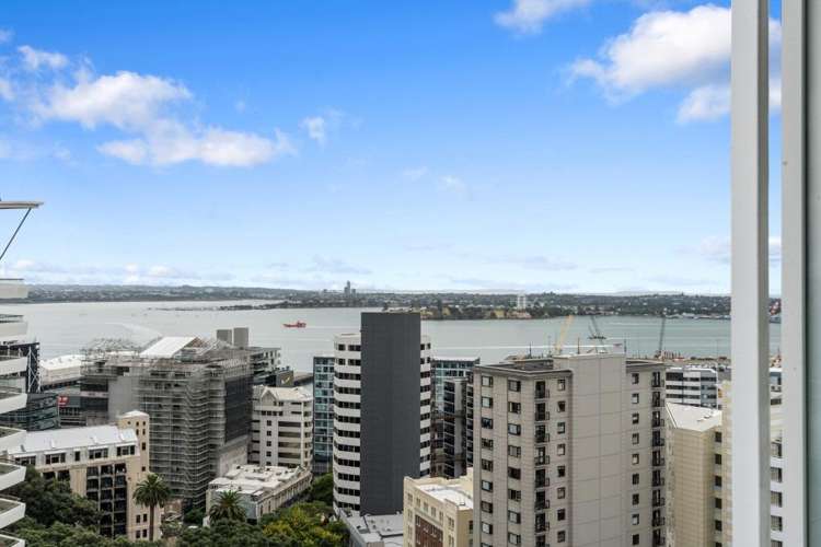 2204/10 Waterloo Quadrant 10015_15