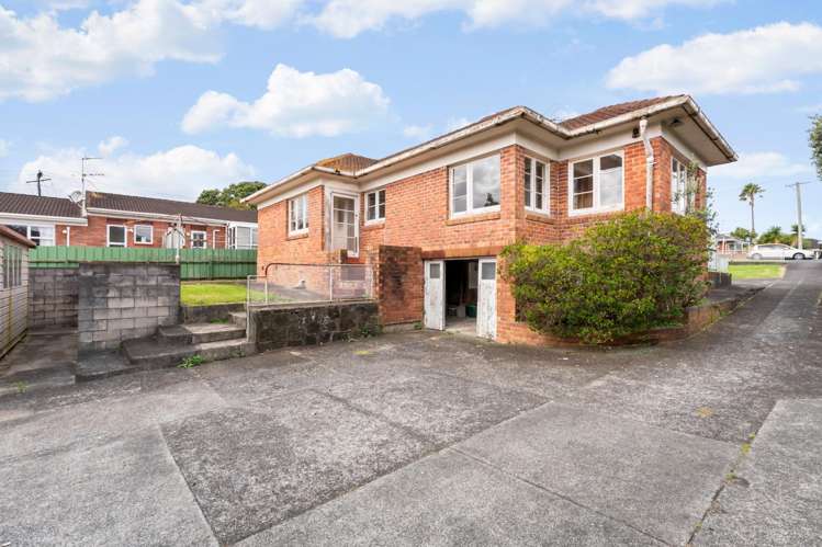 1/17 Tawhiri Road One Tree Hill_13