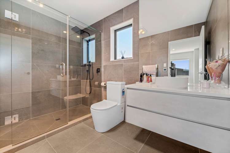 55 Eighth View Avenue Beachlands_32