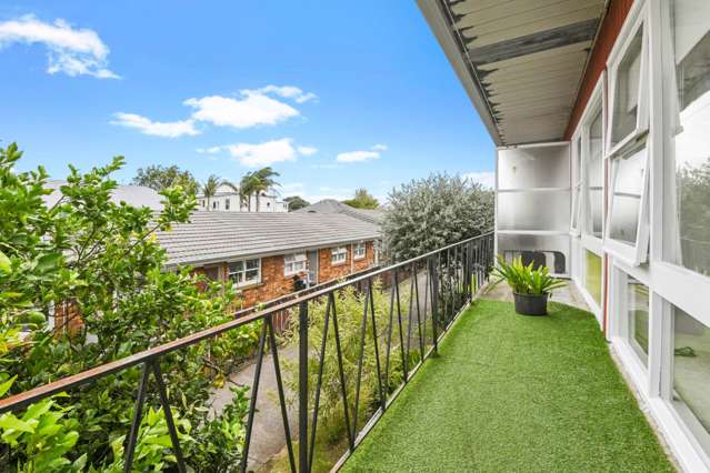 17/56 View Road Mount Eden_1