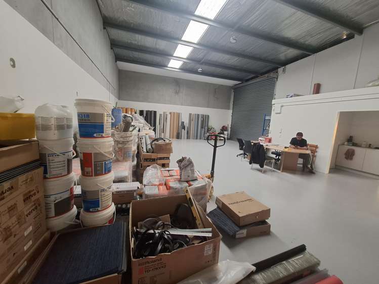 3/4087 Great North Road Kelston_2