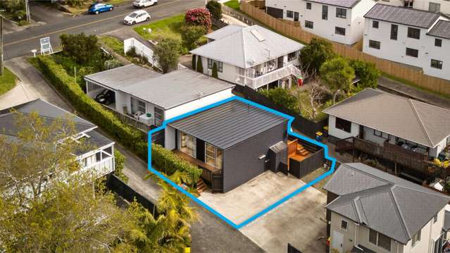 Freehold. Fully Reno'd. 5%+ Yield Potential.