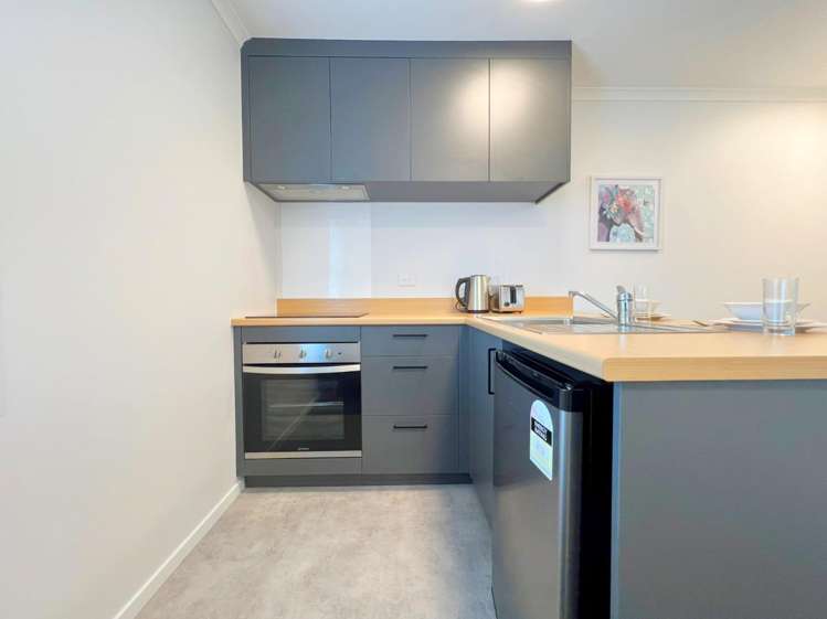 12/13 Crescent Court 1107_6