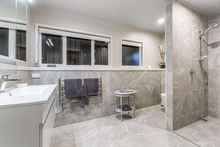 2 Puriri Place Sandspit_29