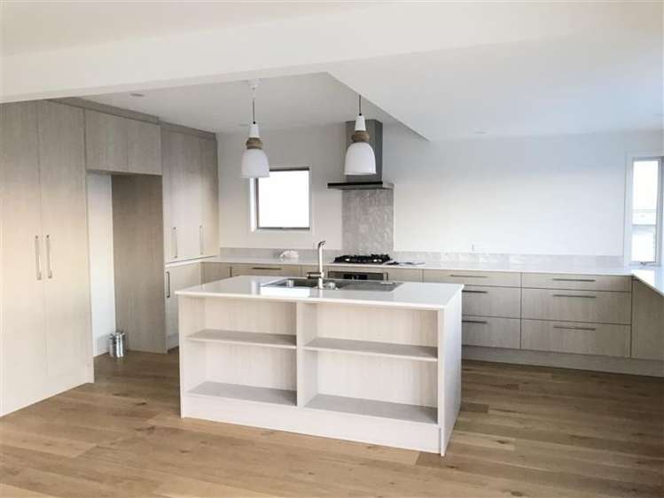 1/50 Seaview Road Castor Bay_3