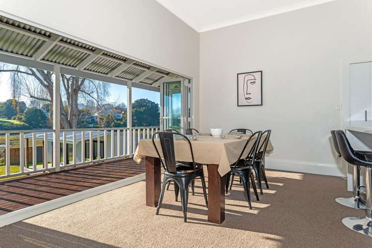 2 Cobden Street Gisborne_9