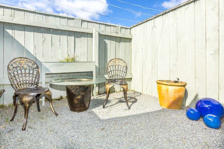 1/9 Denver Grove Totara Park_17
