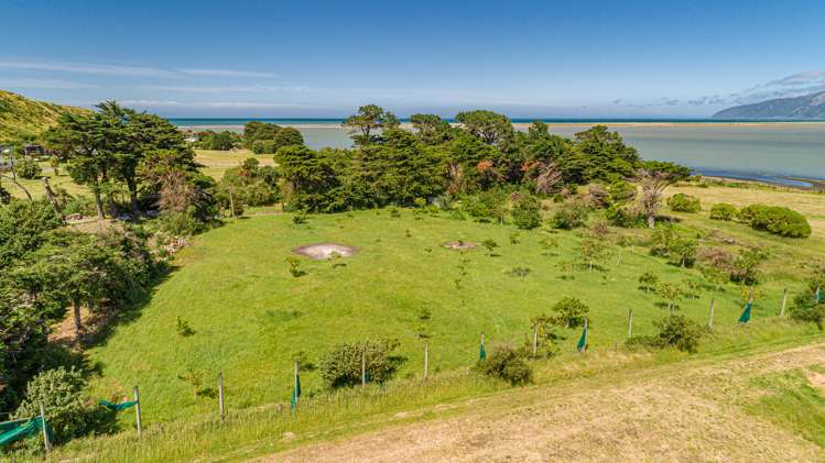 97 Lake Ferry Road Lake Ferry_14