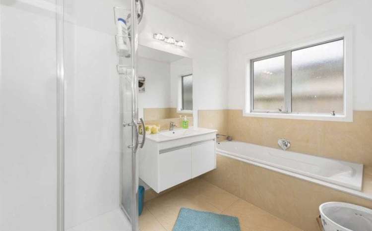 4 Etna Way Dinsdale_11