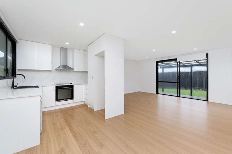 2/16 Cameron Place Ranui_2