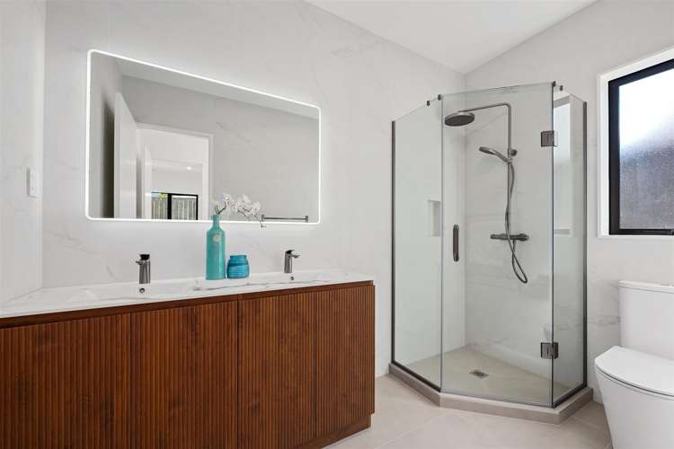 52 Whakairo Crescent Gulf Harbour_18