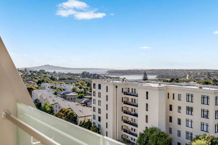 Broadway Newmarket_1