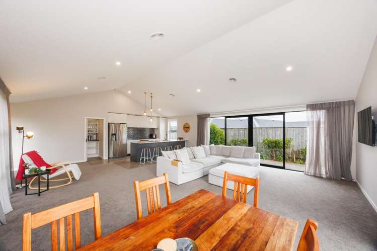 4 Sardinia Grove Fitzherbert_10