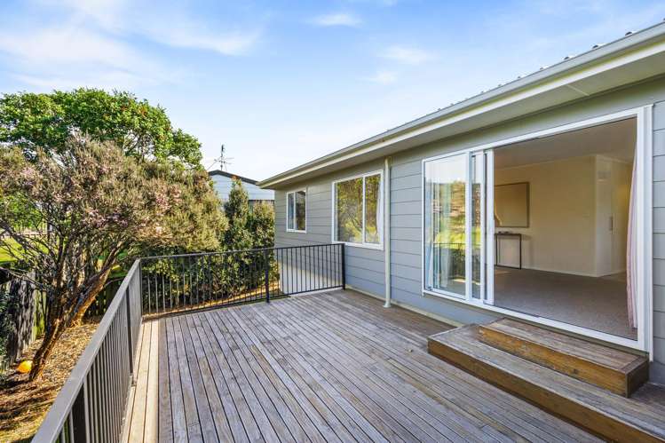 41 Meadowvale Rise Titirangi_6