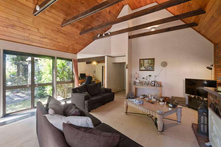 19 Wairata Place Te Atatu South_8