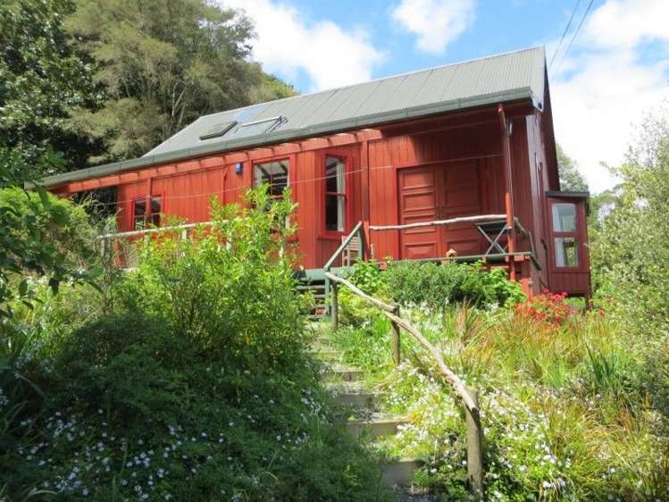 2 Kotuku Street Te Aroha_12