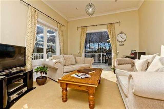 13 Eastvale Close Greenhithe_2