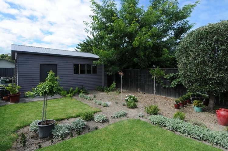 4 Pohutukawa Grove Lytton West_17