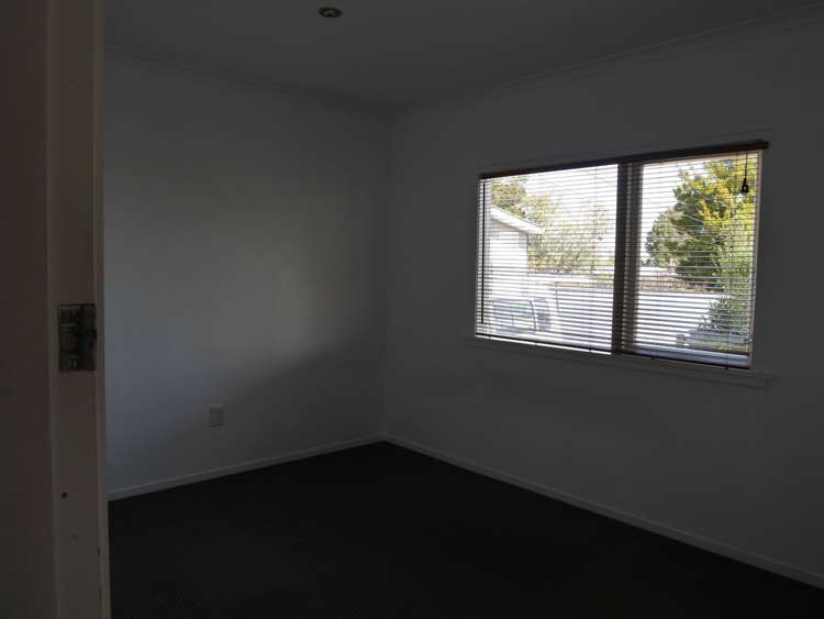 2/16 Frederick Street Taupo_9