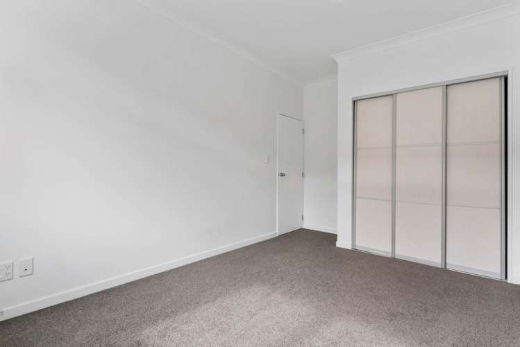 4/44 Carlos Drive Flat Bush_9