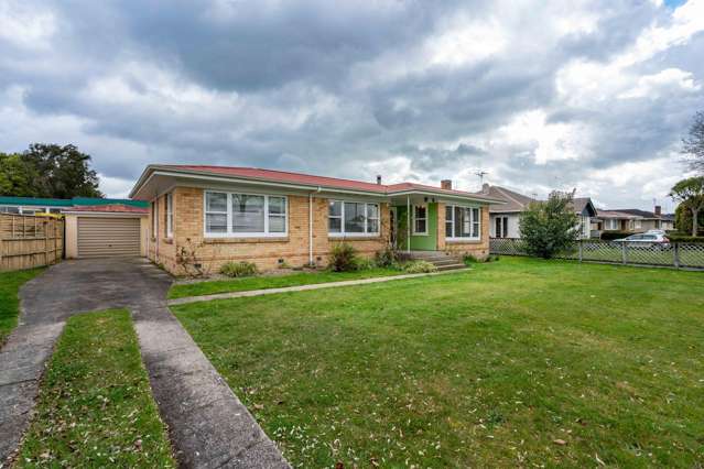 7 Scott Avenue Hamilton East_3