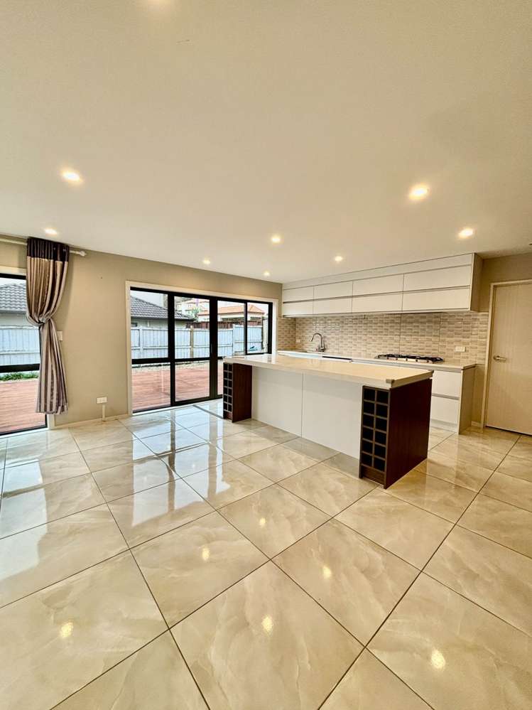 18 Shelby Lane Flat Bush_12