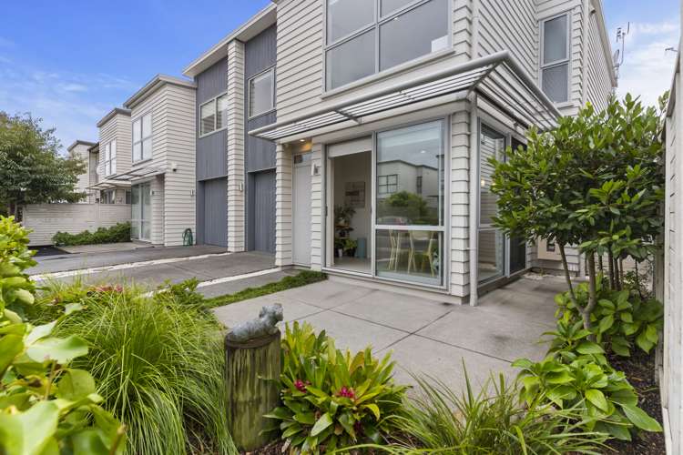 20 Costa Viva Crescent Karaka_20