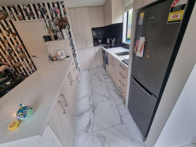 2/42 Cambridge Terrace Waiwhetu_3