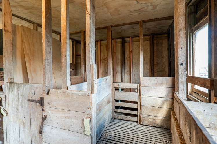 1100 West Coast Road Ahuroa_8