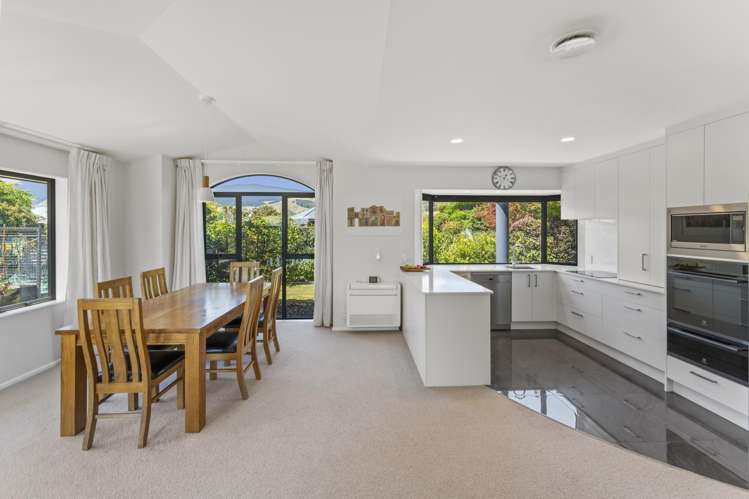 6 Heritage Crescent Richmond_10