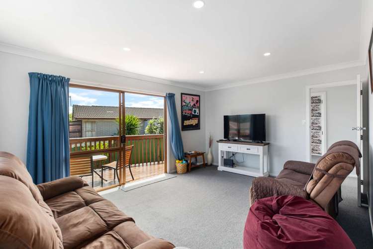 21 Kelman Road Kelston_1