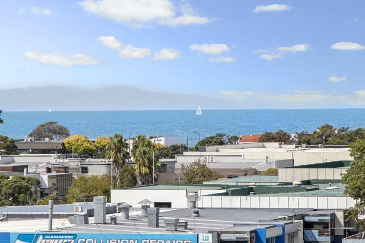 8/8 Wilk Lane Browns Bay_3