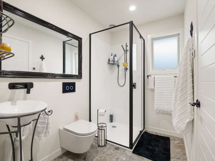 26 Irvine Street Lawrence_19