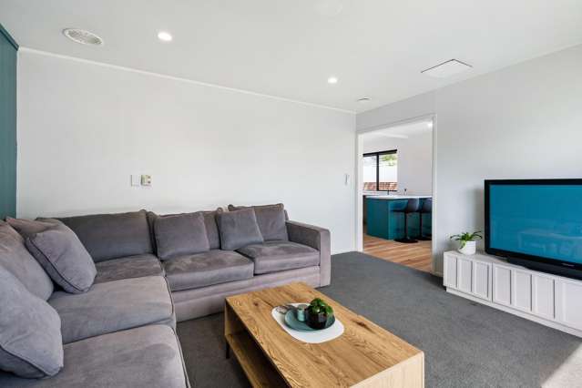 2/13 Edmund Hillary Avenue Papakura_4