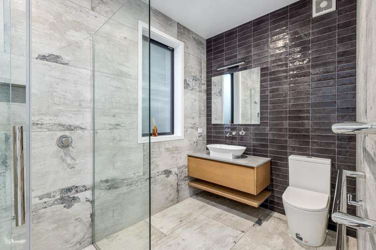 102 Vipond Road Stanmore Bay_17
