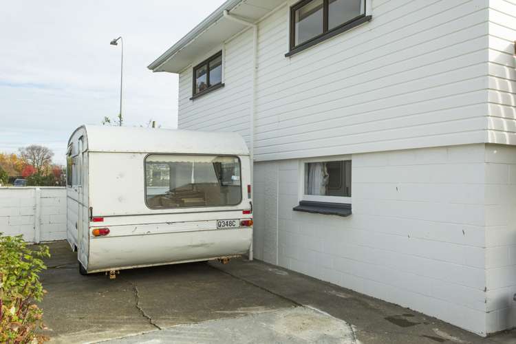 110 Middle Road Allenton_18